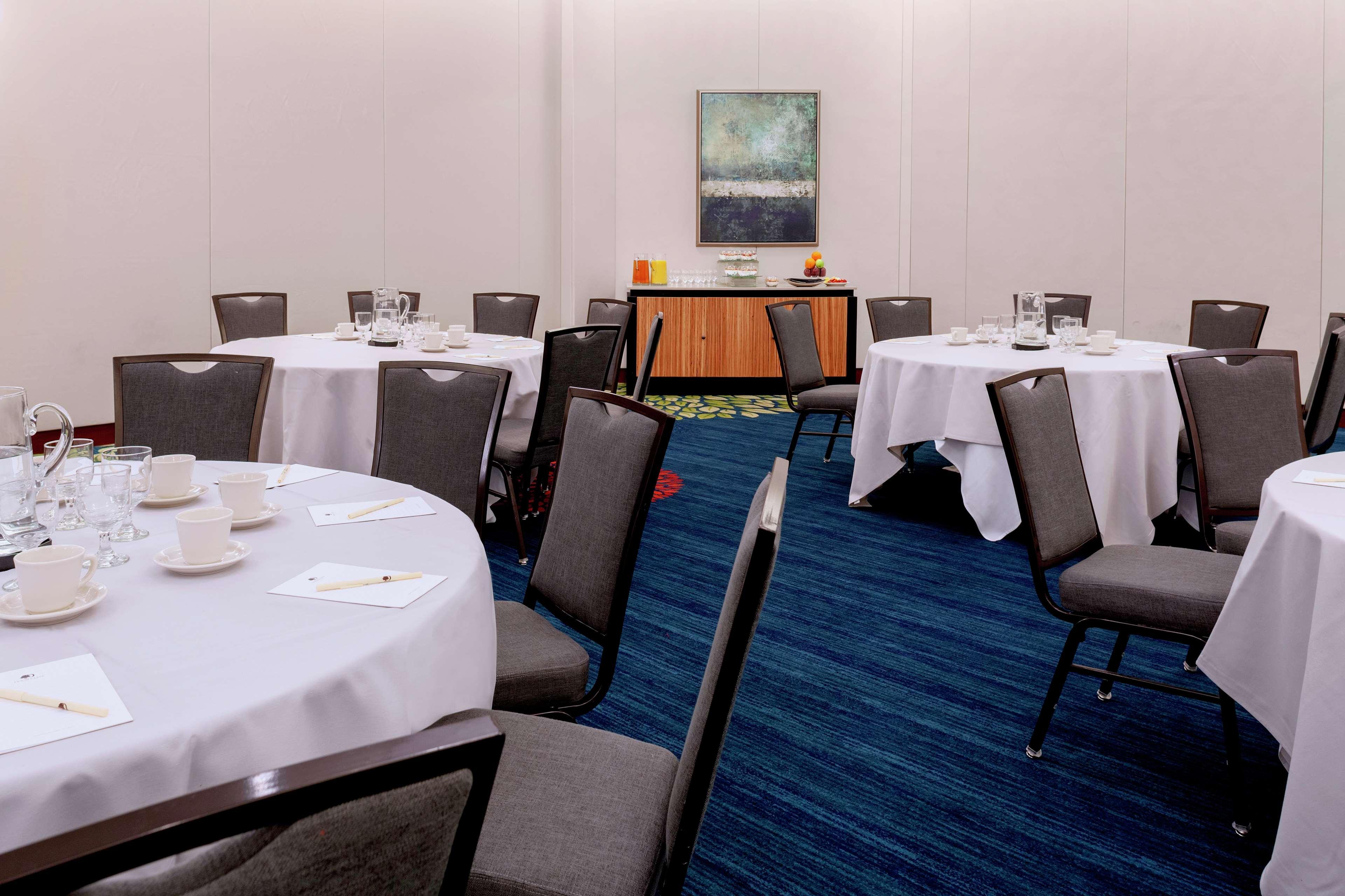 Doubletree By Hilton Kansas -