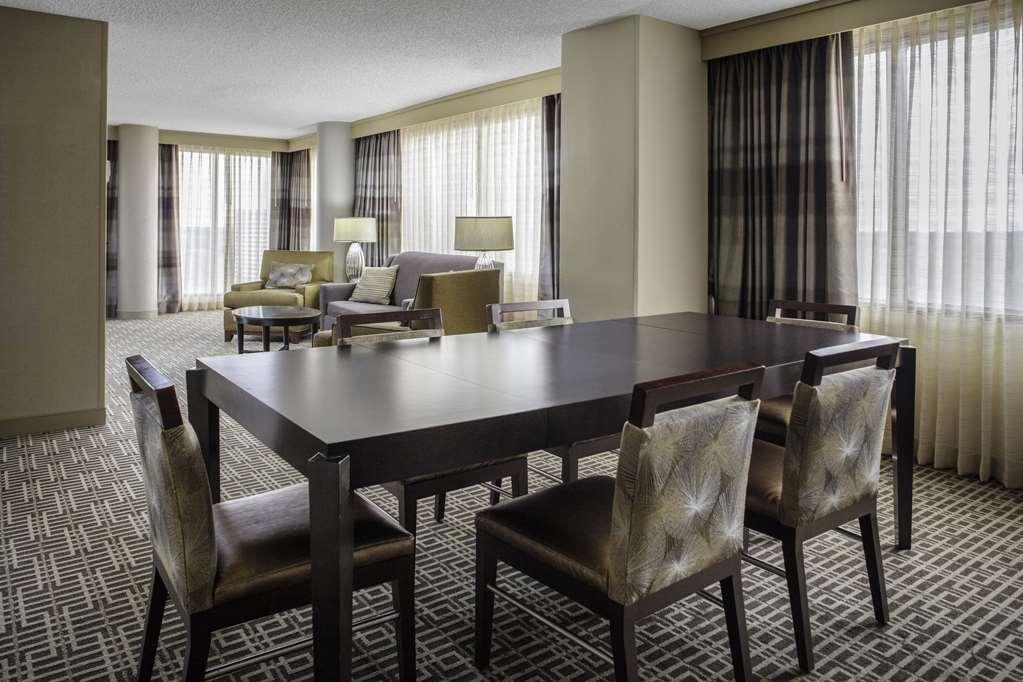 Hotel Doubletree By Hilton Kansas - 3*