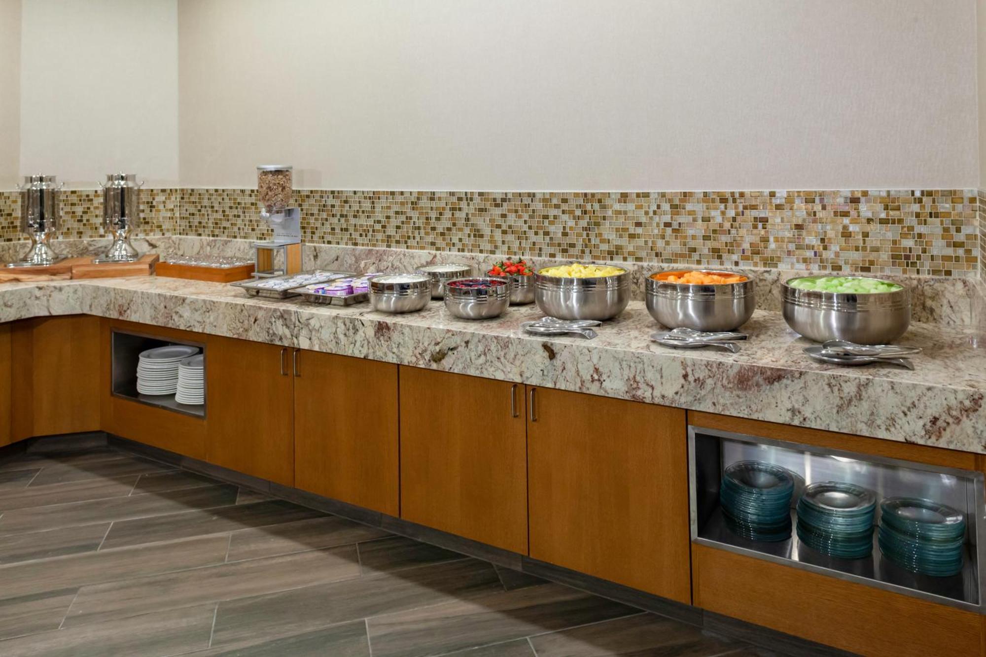 Hotel Doubletree By Hilton Kansas - 3*
