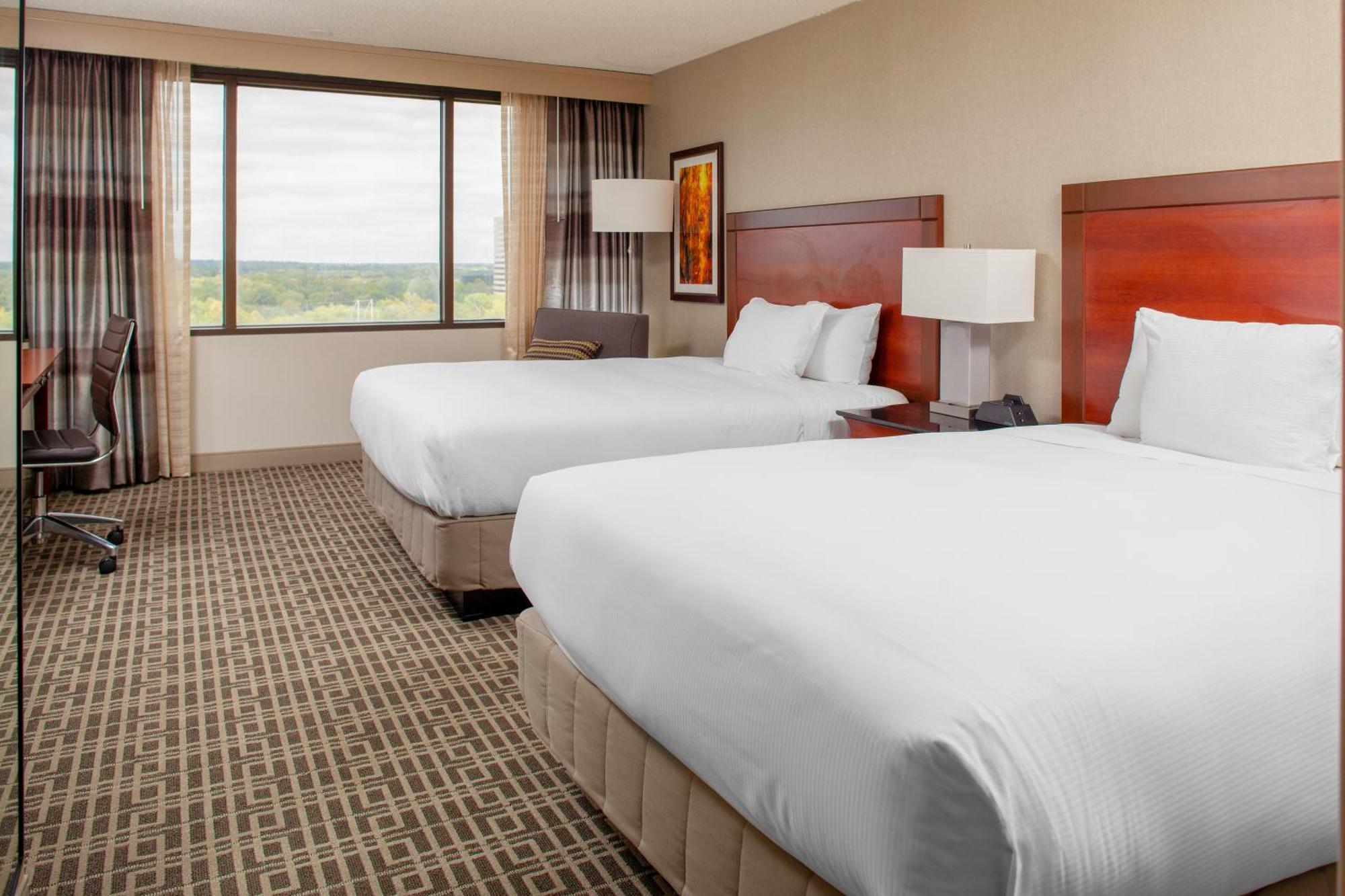 Doubletree By Hilton Kansas - Hotel Overland Park