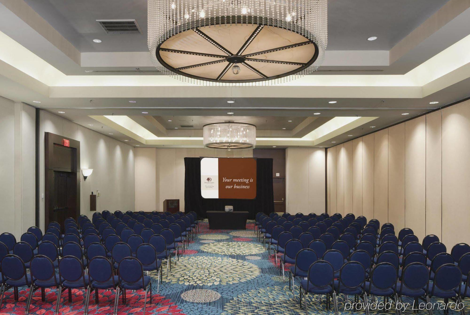 Doubletree By Hilton Kansas - Hotel