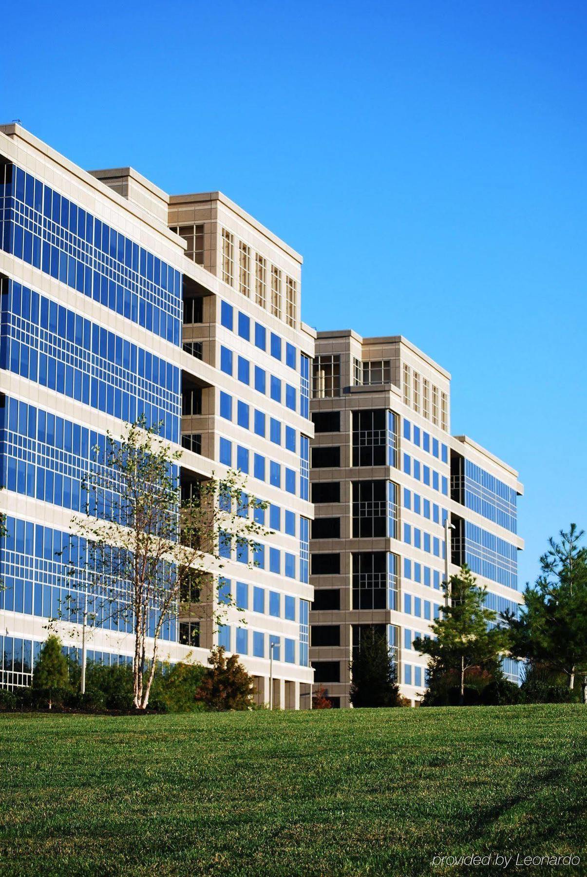 Doubletree By Hilton Kansas - Hotel