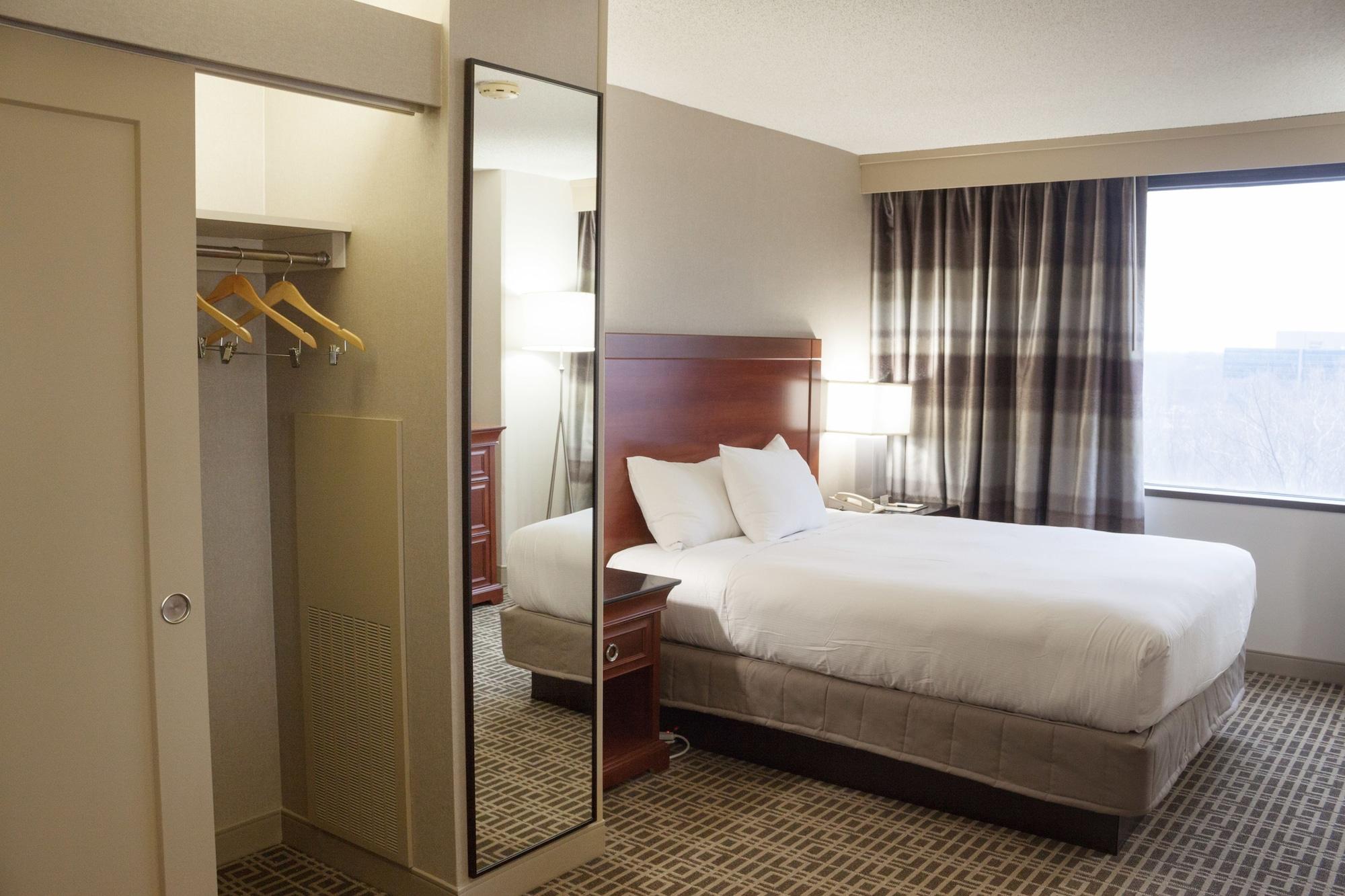 Hotel Doubletree By Hilton Kansas -