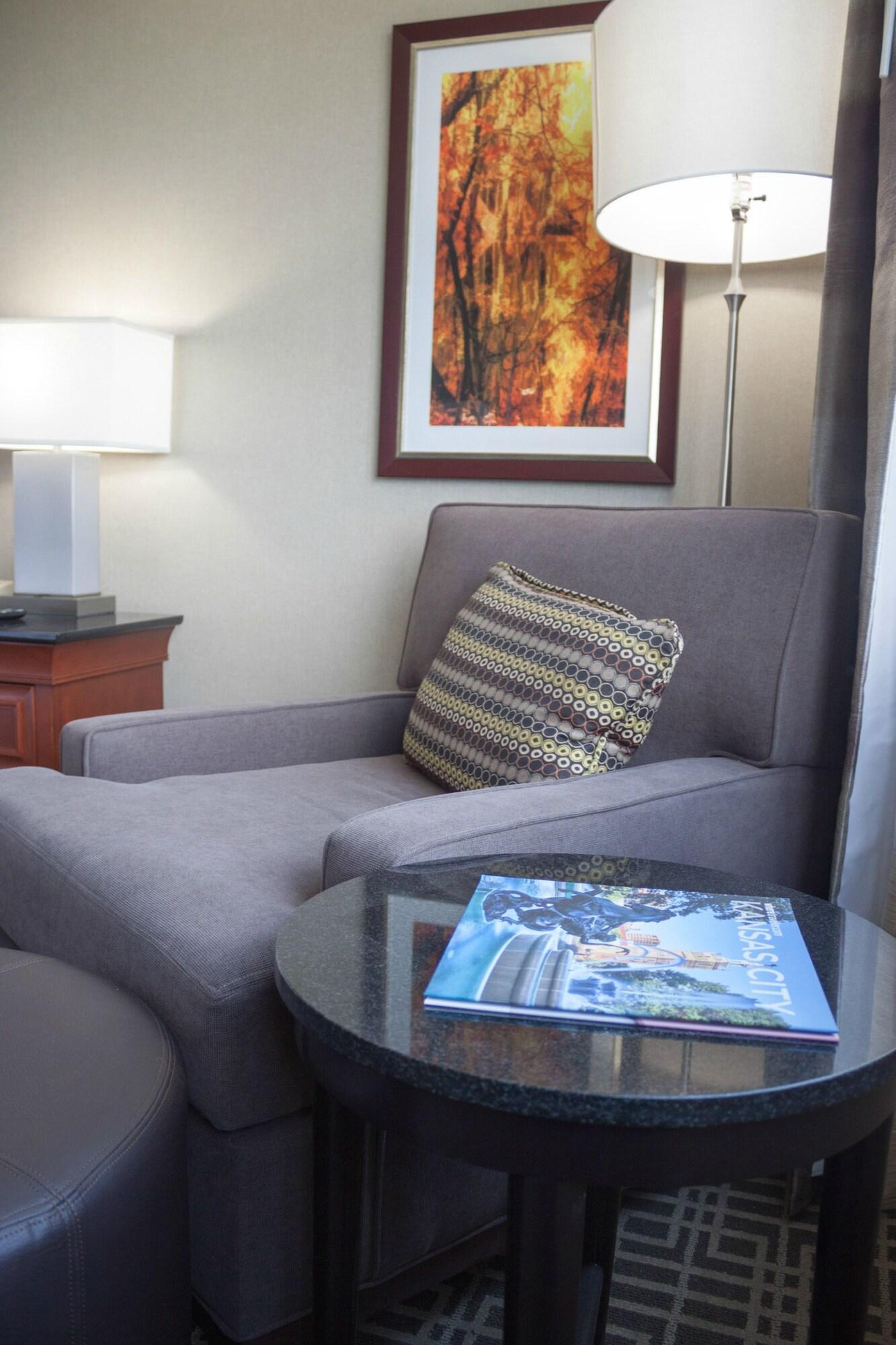 Hotel Doubletree By Hilton Kansas - 3*