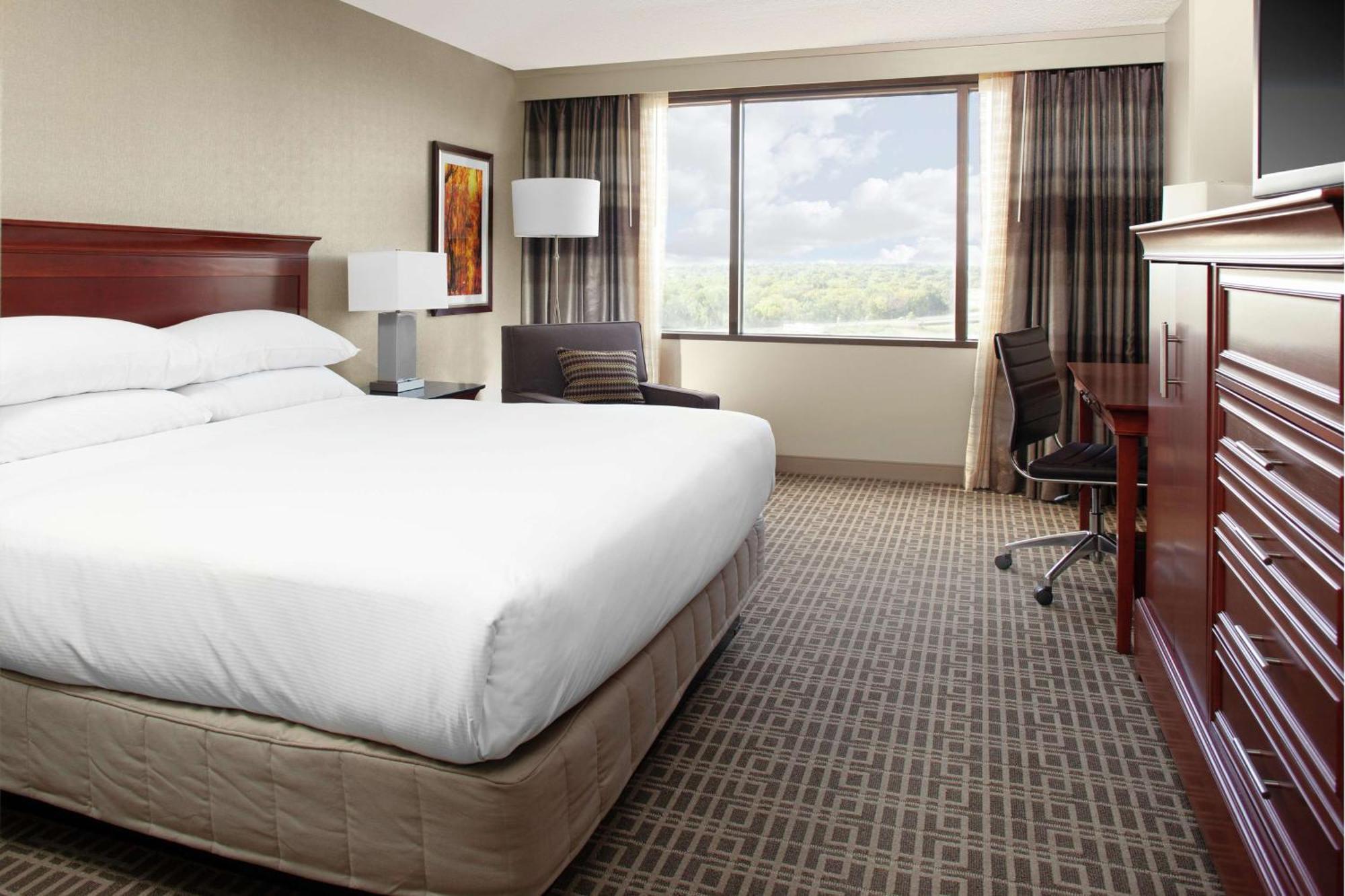 Doubletree By Hilton Kansas - Hotel 3*