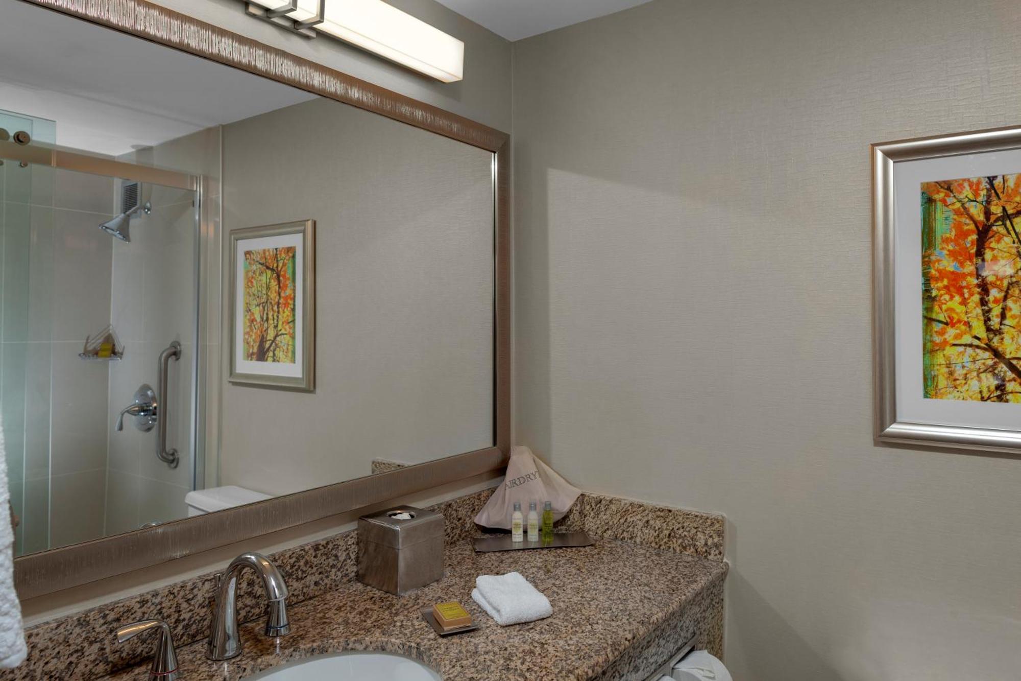 Hotel Doubletree By Hilton Kansas - Overland Park