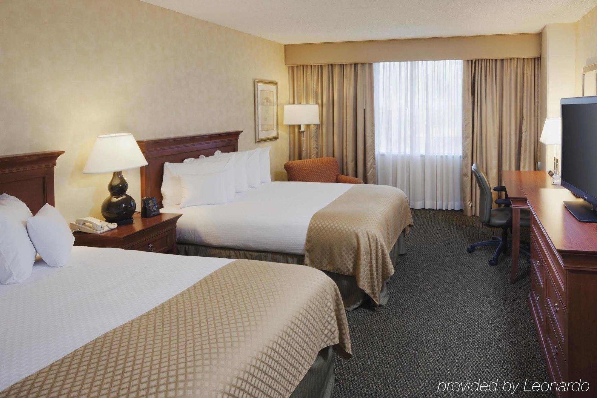 Doubletree By Hilton Kansas - Hotel Overland Park