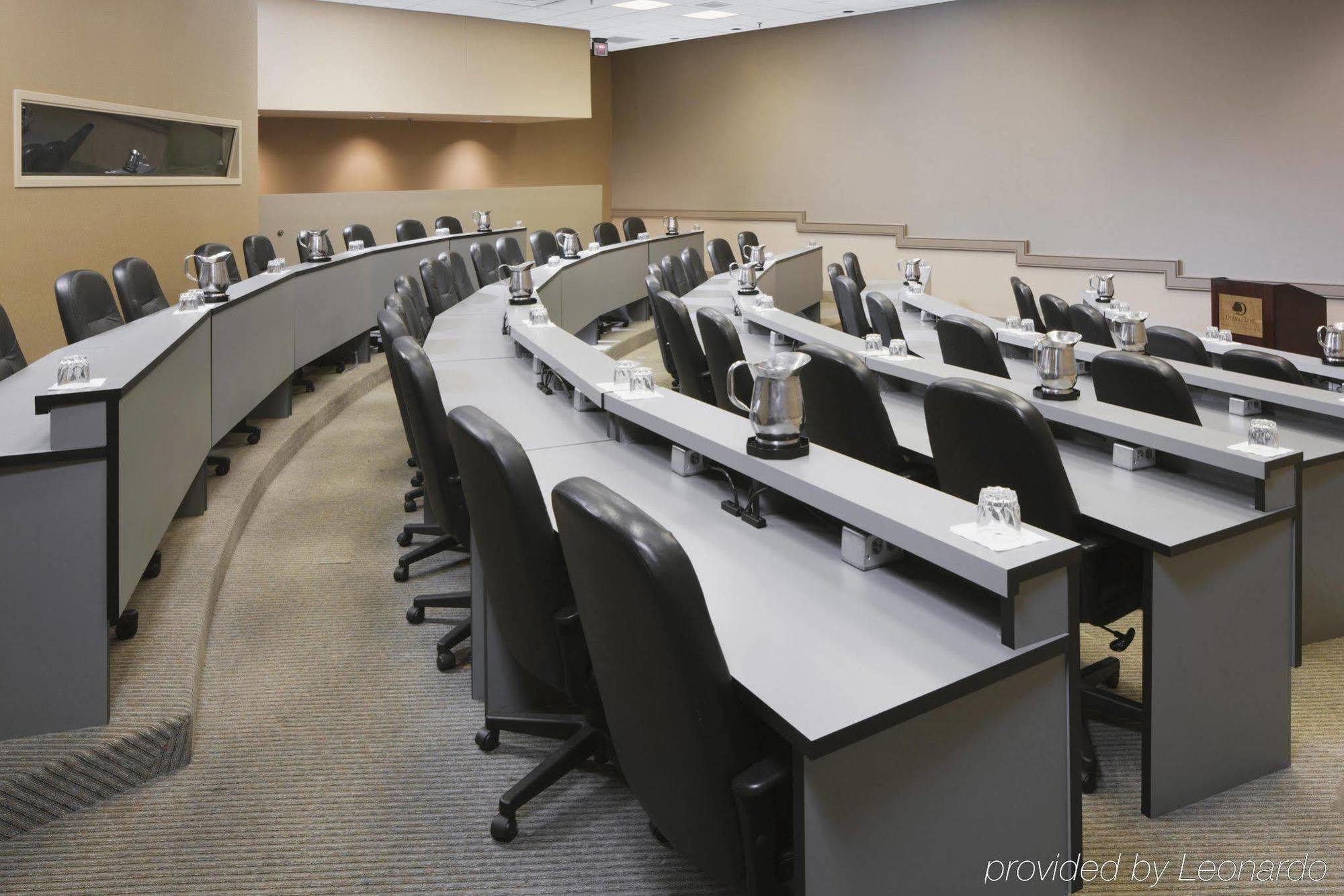 Hotel Doubletree By Hilton Kansas - Overland Park